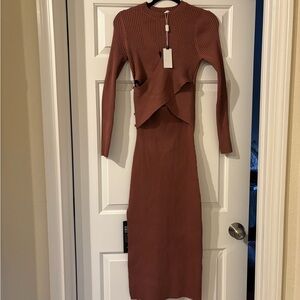 Astr Long Sleeve Ribbed Dress in Brown